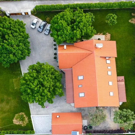 Countryside Luxury *