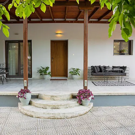 Countryside Luxury Kato Lekhonia